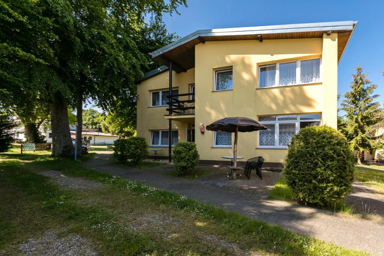 Apartamenty Pod Modrzewiem Ustronie Morskie Exterior photo