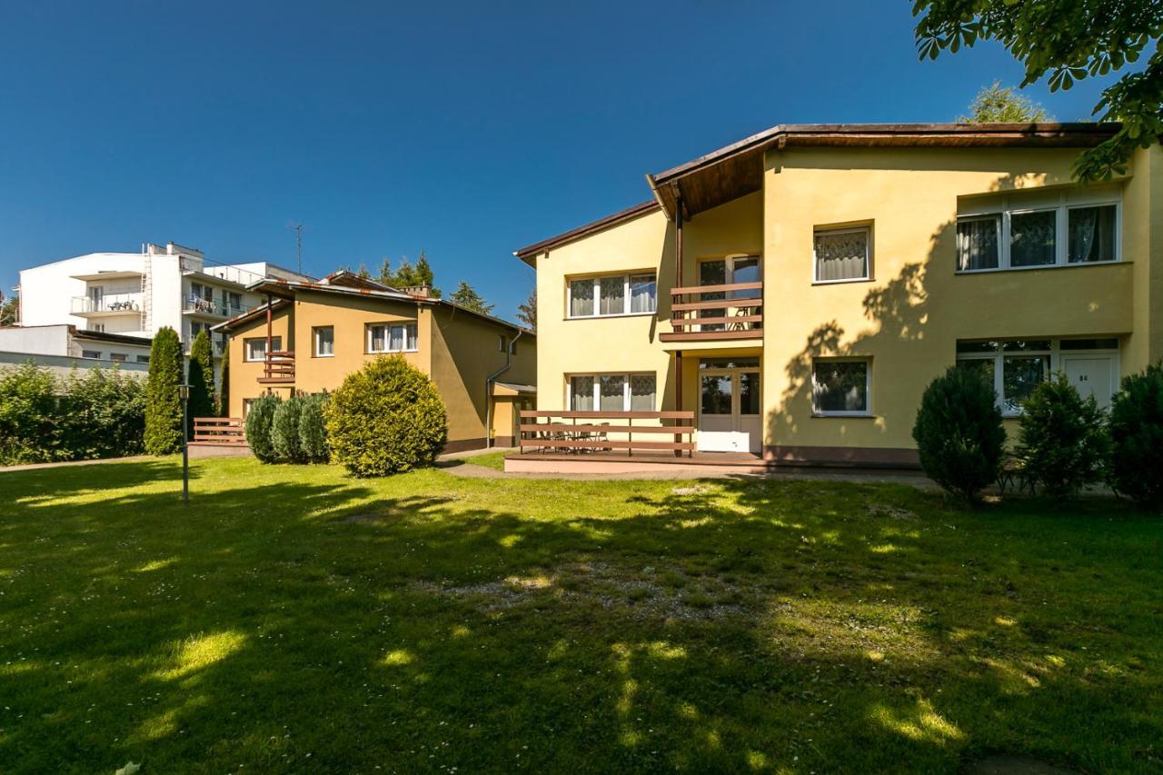 Apartamenty Pod Modrzewiem Ustronie Morskie Exterior photo